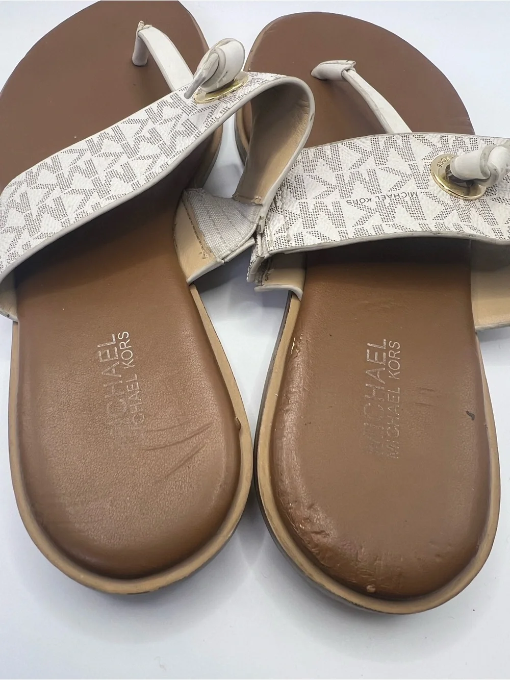 Michael Kors Cindy Flat Thong Sandals Size 6.5 Vanilla MK Logo Print